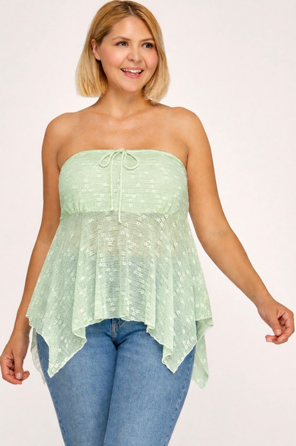 Plus Size Strapless Lace Handkerchief Hem Top