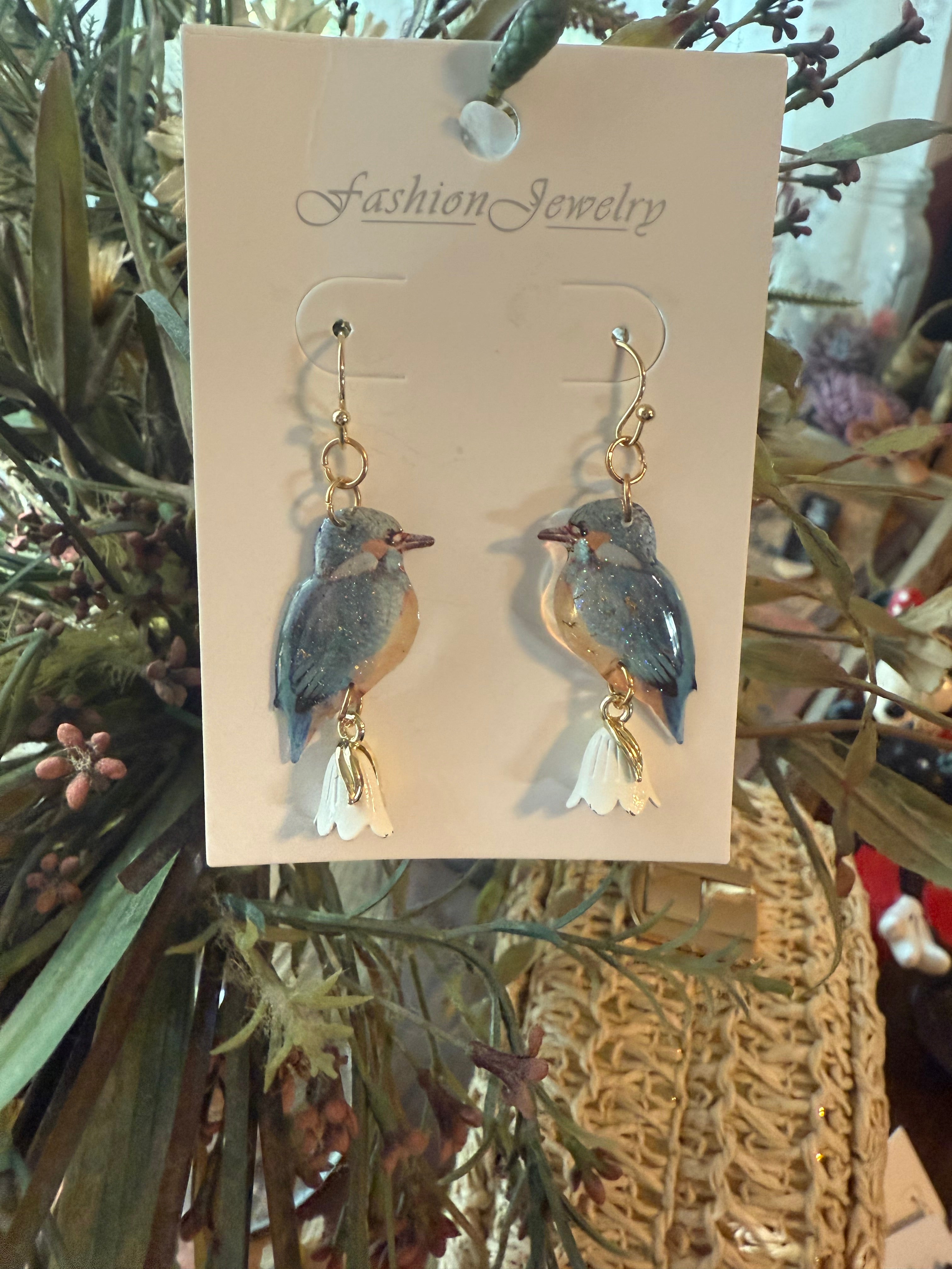Blue Bird Resign dangle earrings - white tulips